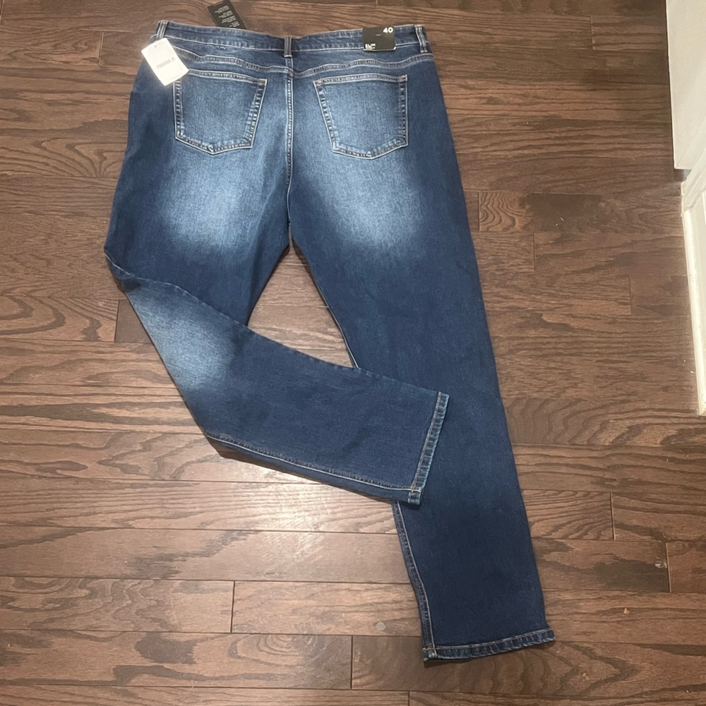 Forever 21 Men's Straight Jeans in Dark Blue Denim - Picture 3 of 6
